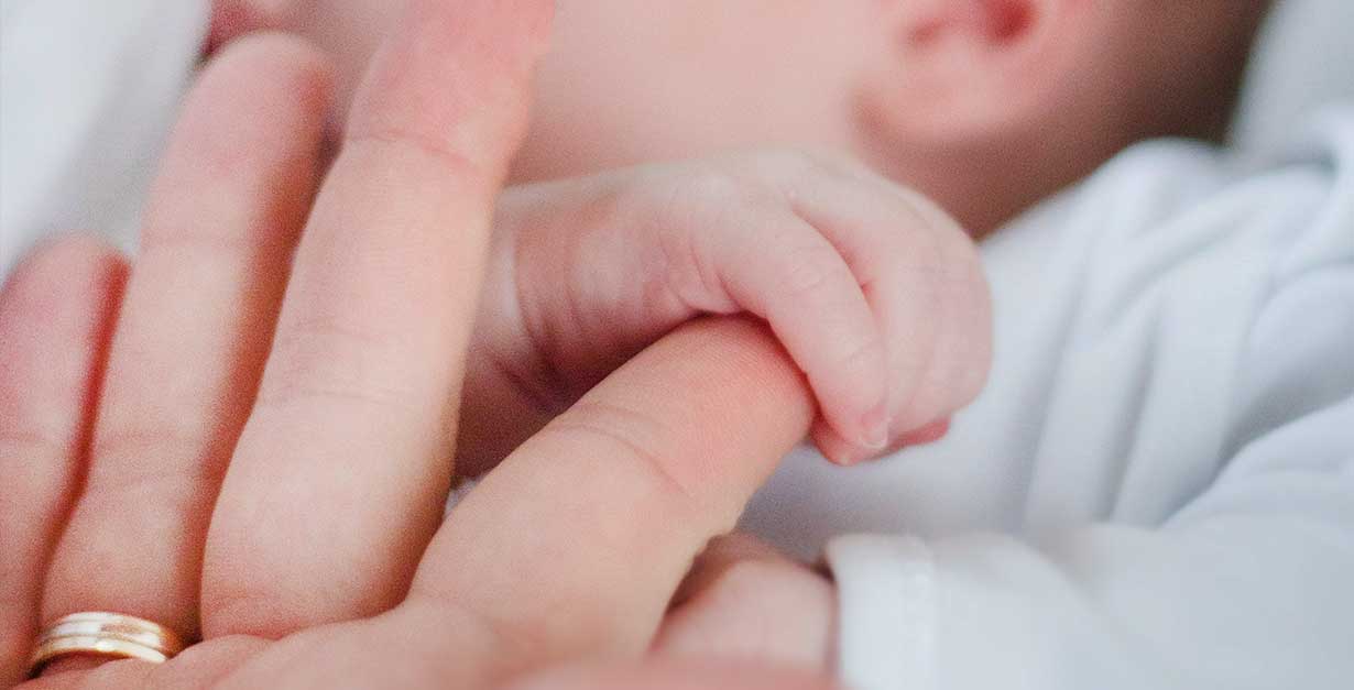 co sleeping newborn